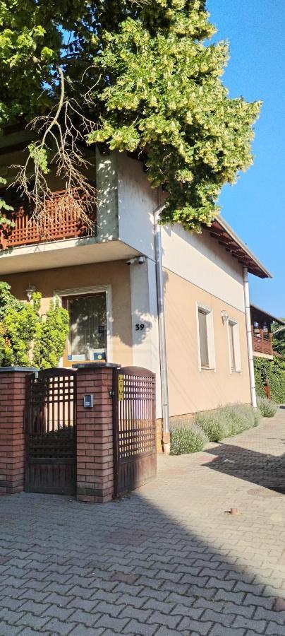 Rozsakert Apartmanhaz Hajdúszoboszló Exterior foto