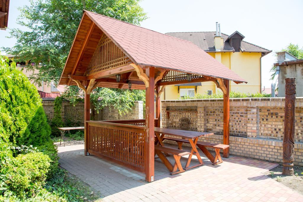 Rozsakert Apartmanhaz Hajdúszoboszló Exterior foto